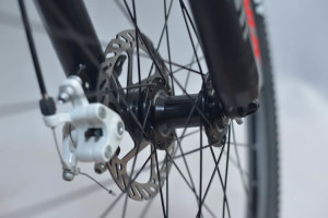 xe dap gap fornix f3 (10)